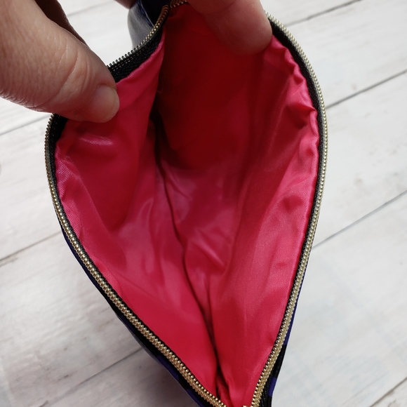 Ipsy Purple Glam Bag w/ Black Hearts November 2018 - Picture 4 of 4